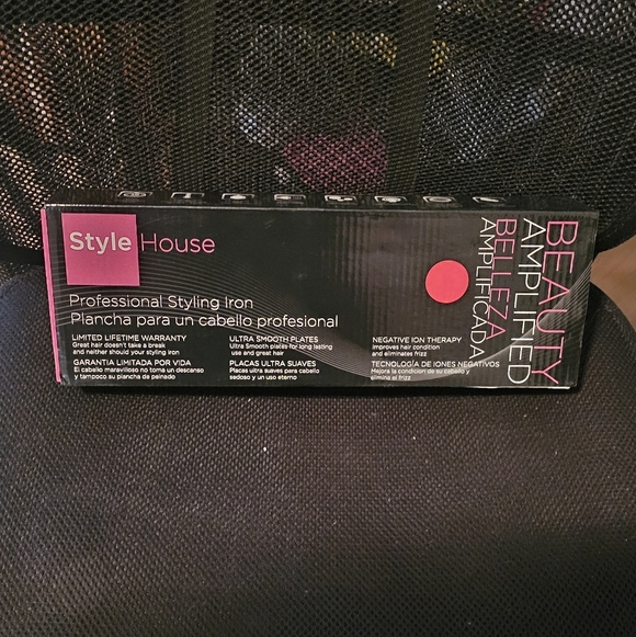 Professional Styling Iron - Red - Picture 4 of 7